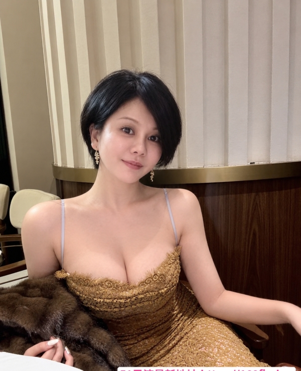 旗袍美女情人般的感受 3