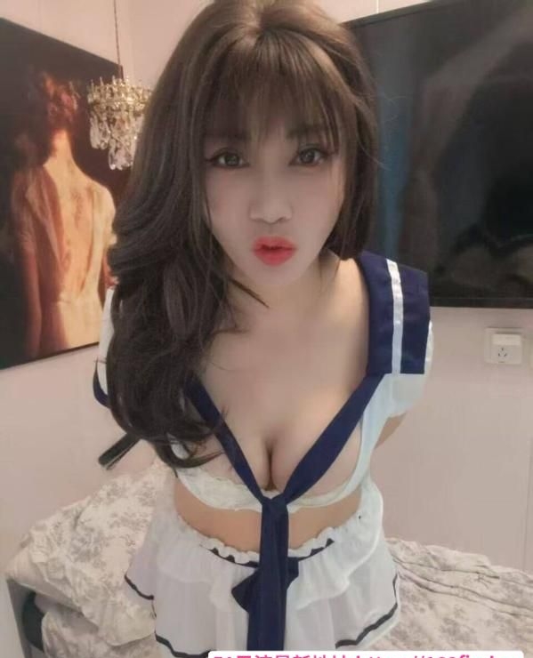 制服黑丝嫩妹 4