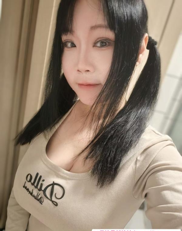 双马尾虹口巨乳 1