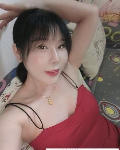 大奶少妇葫芦娃 1