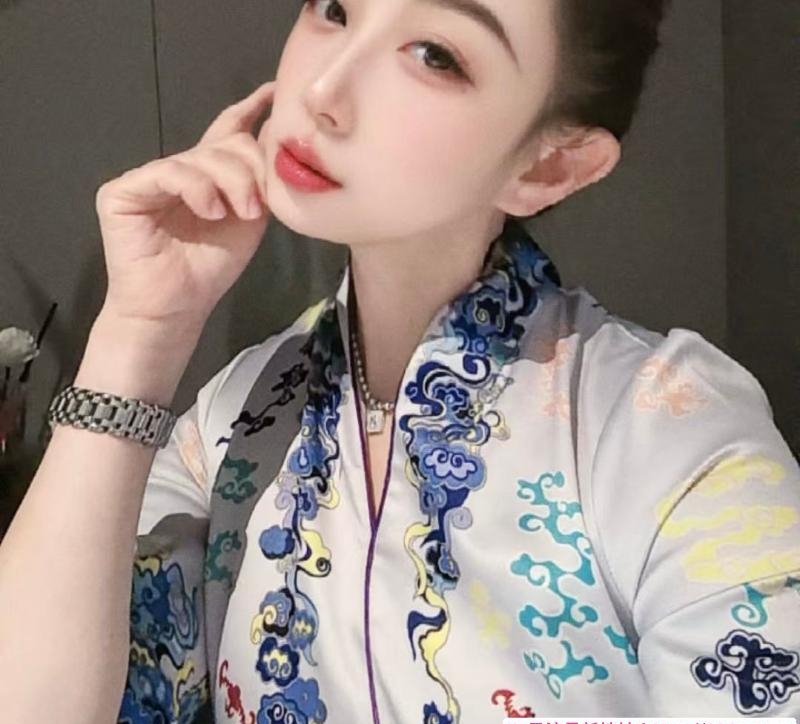 兼职的小姐姐 1