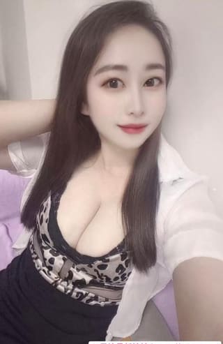 丰乳巨臀美少妇