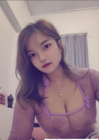 丰满性感大胸晨曦