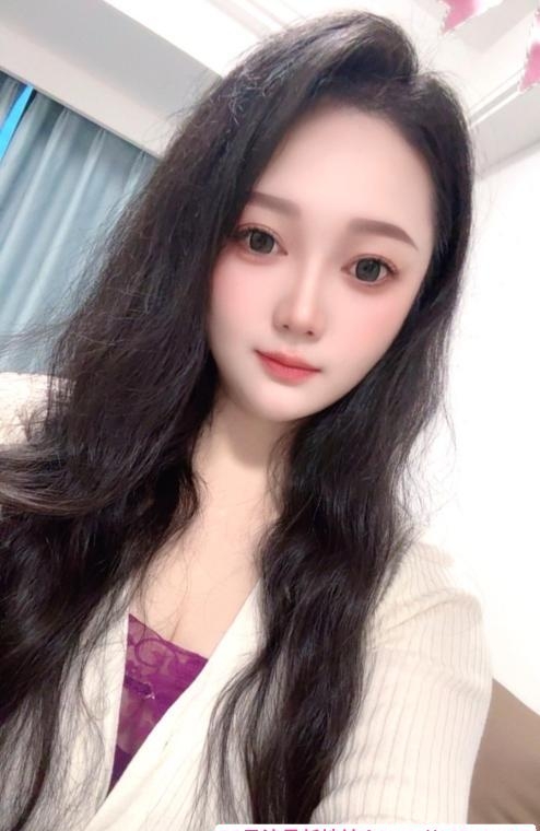 东站大长腿服务系美女 1