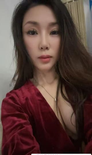 南开妩媚女人