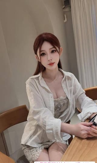 肤白貌美颜值女友
