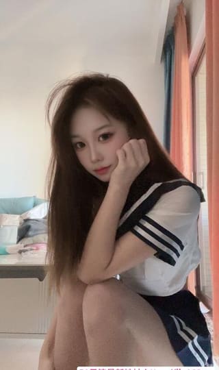 制服一线天蓓蓓