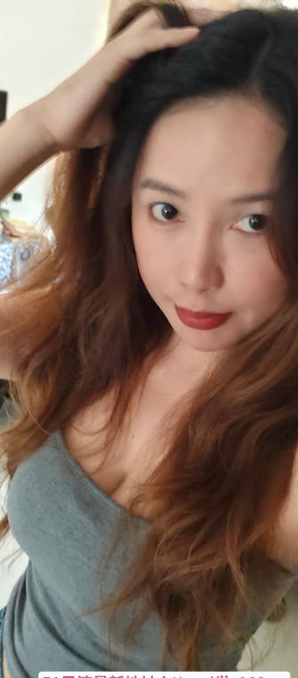 滘口大胸少妇淡淡 1