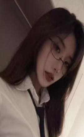 骚货服务带劲，骚得很 一直叫爸爸