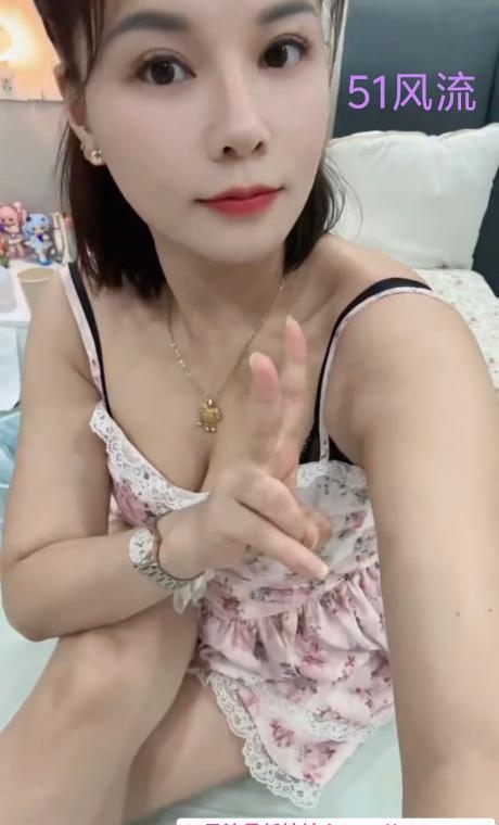 口活超棒娇嫩小少妇 2