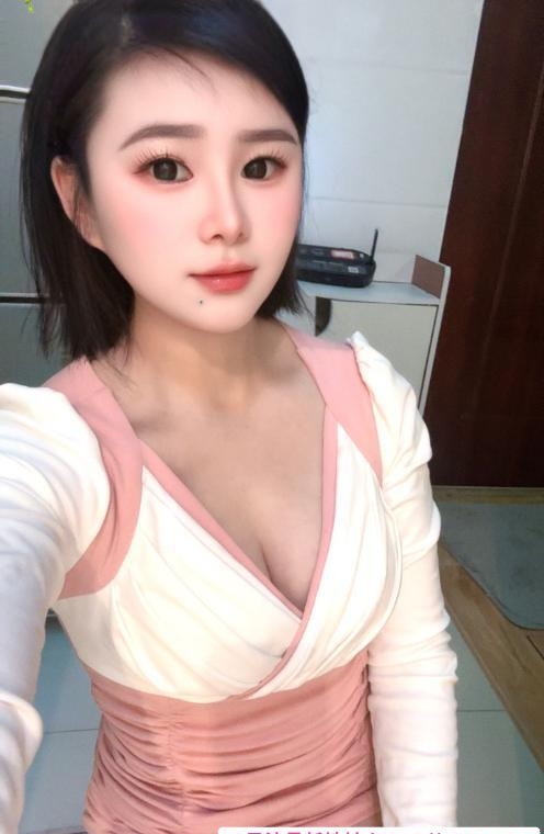 制服风骚静静 2