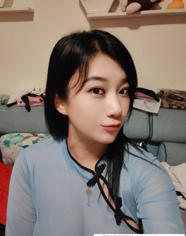 天河性感大奶潼潼 2