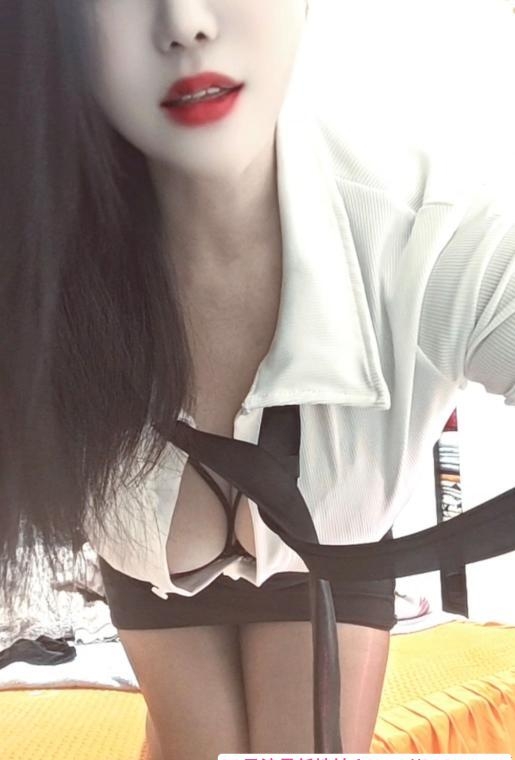 前凸后翘波大热情姐姐 2