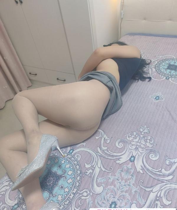 美胸长腿熟女 2