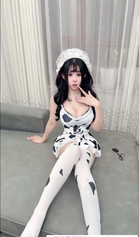白云二次元小桃 2