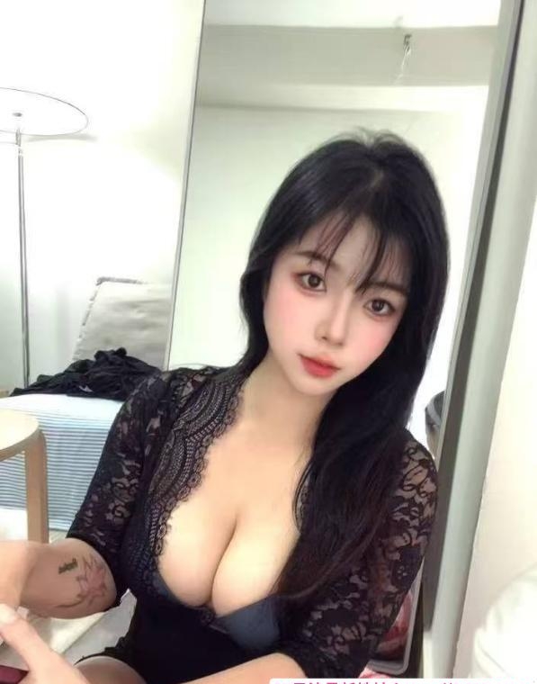 岗顶骚女泡泡糖 2