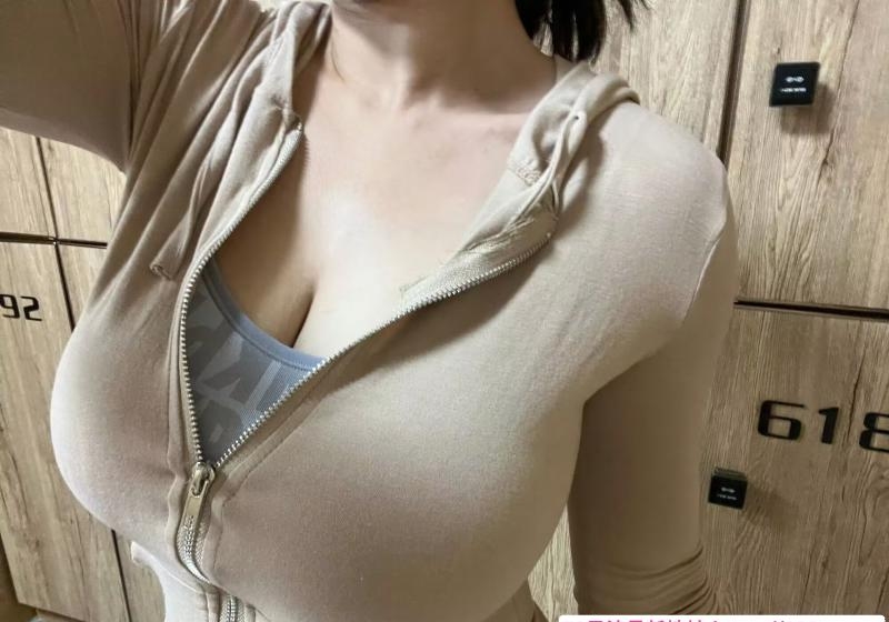河东大奶子芳儿 2