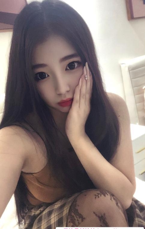 大胸肥臀妹子 2