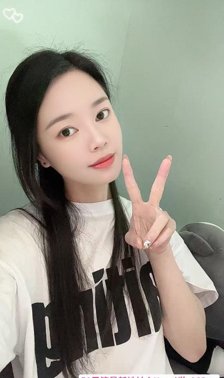 龙园肤白骚璐璐 2