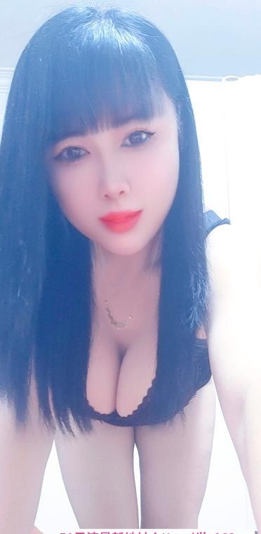 浦东大奶骚妇很泄火 2