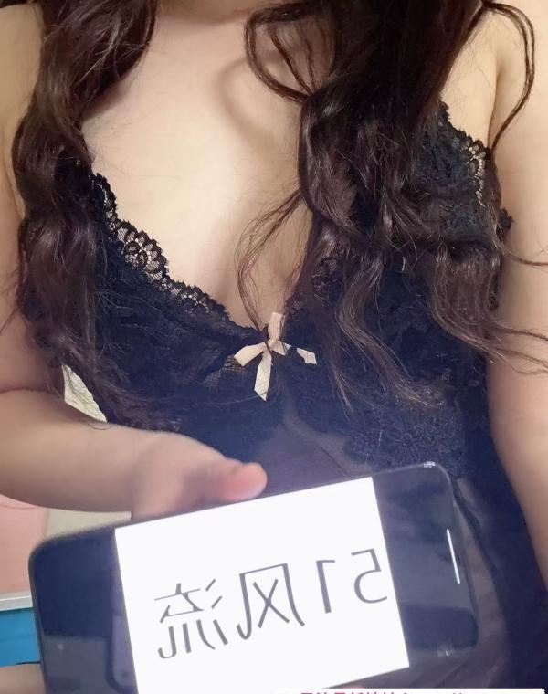 大屁股少妇多福 3