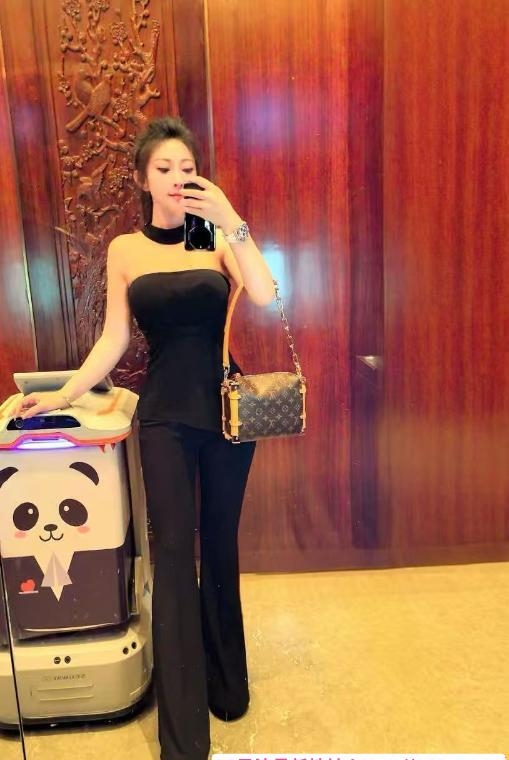 身材超好的小维老师 3