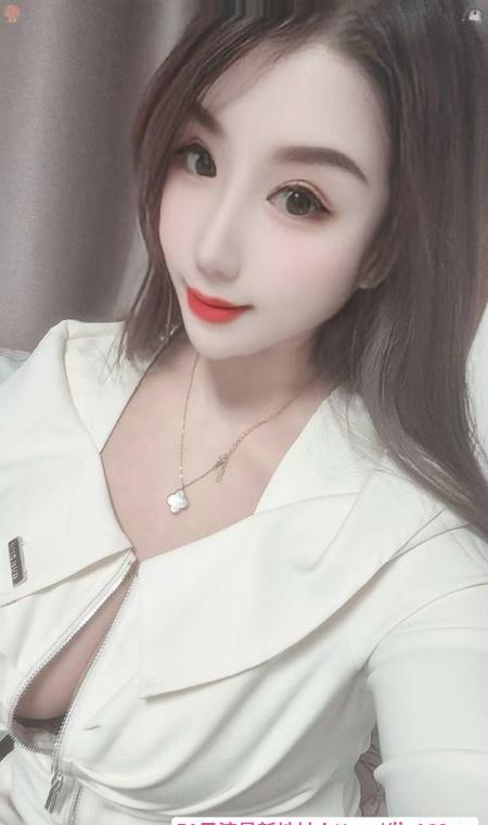 高挑大胸风骚妹子 3