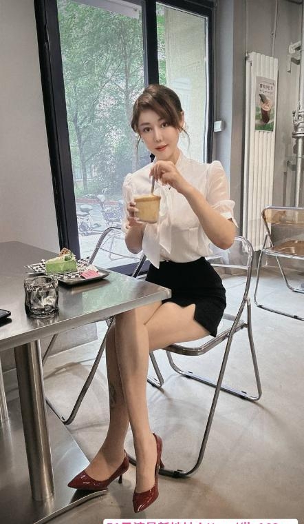 服务贴心长腿御姐贝贝 3