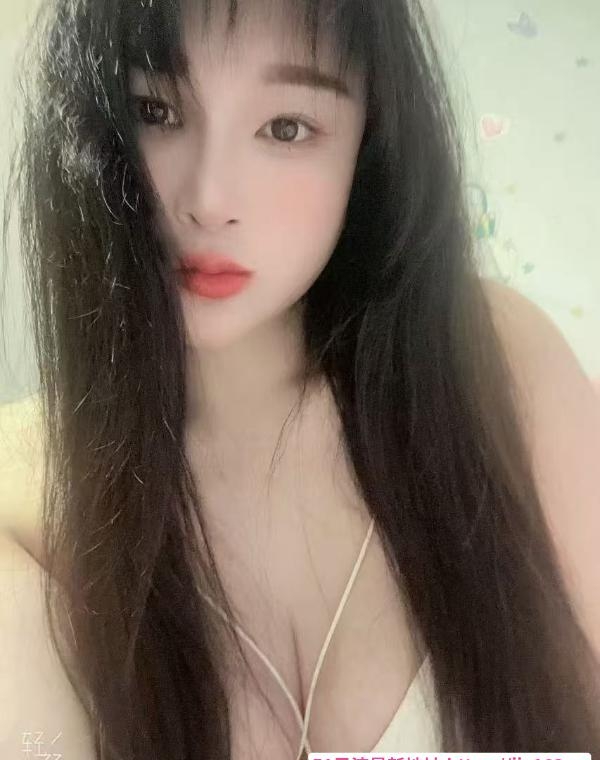 罗湖美胸依依 3
