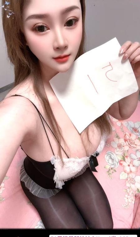 风情万种巨奶美女 3