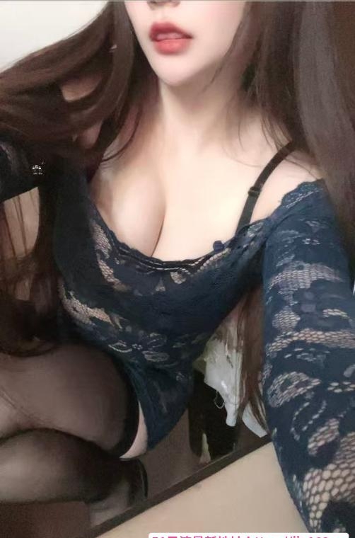 罗湖巨乳美女嘻嘻 3