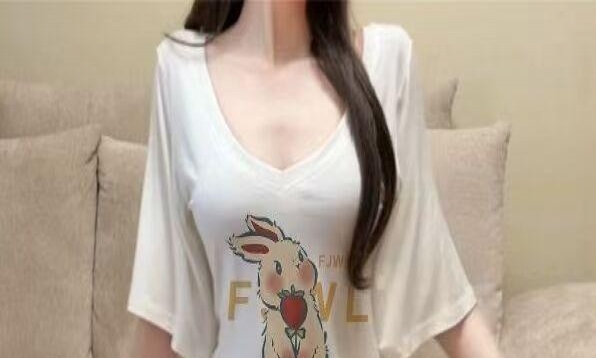 丰乳肥臀骚少妇 3