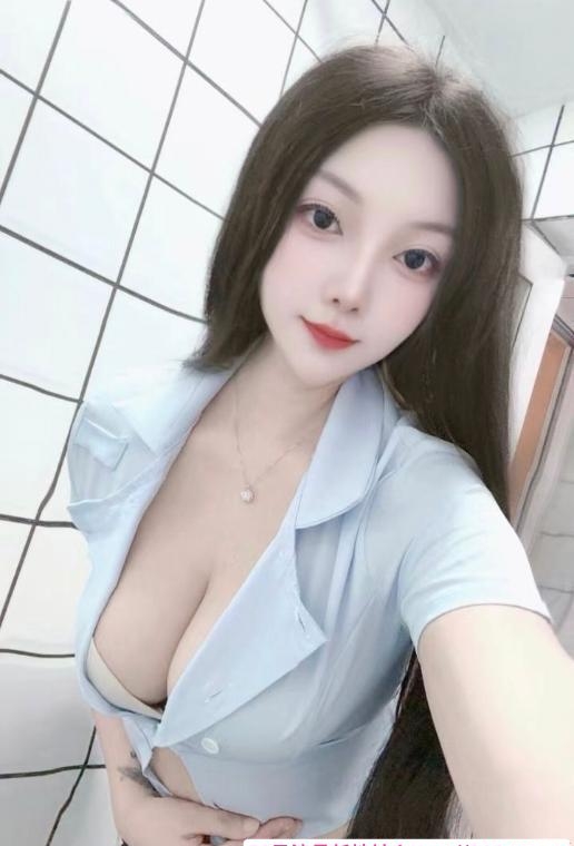 性感大胸小姐姐 4