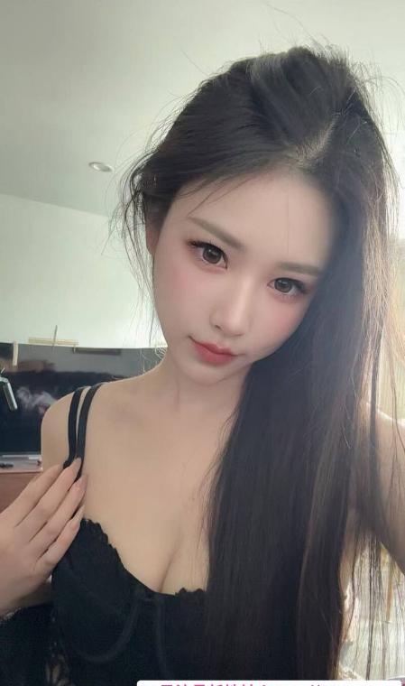 武汉全裸05后 4