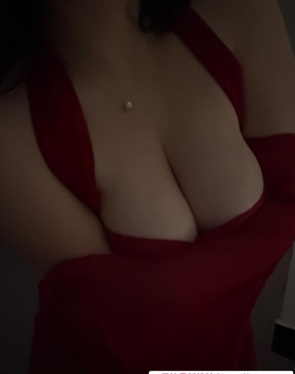 大奶少妇葫芦娃 4