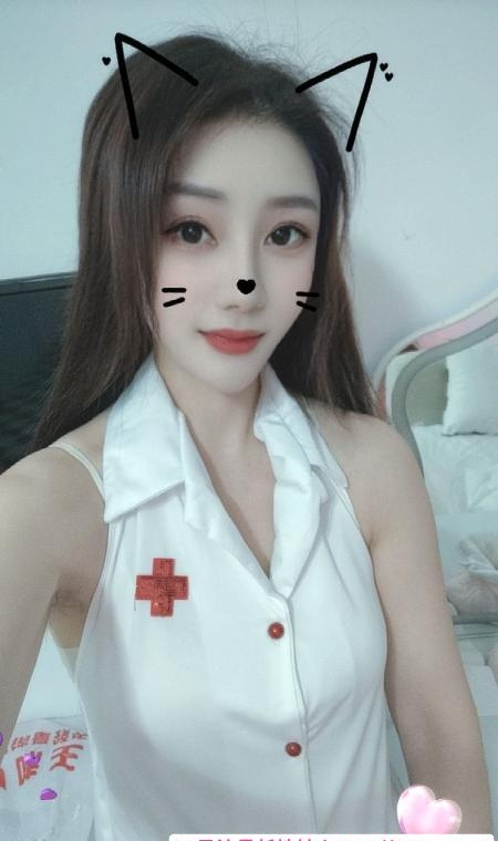 拱野制服骚妹瑶瑶 4
