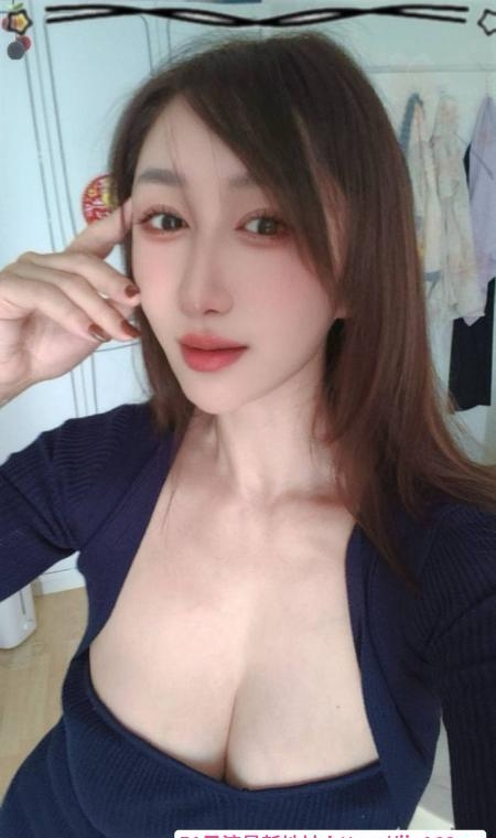 风骚翘臀服务好妹子 4