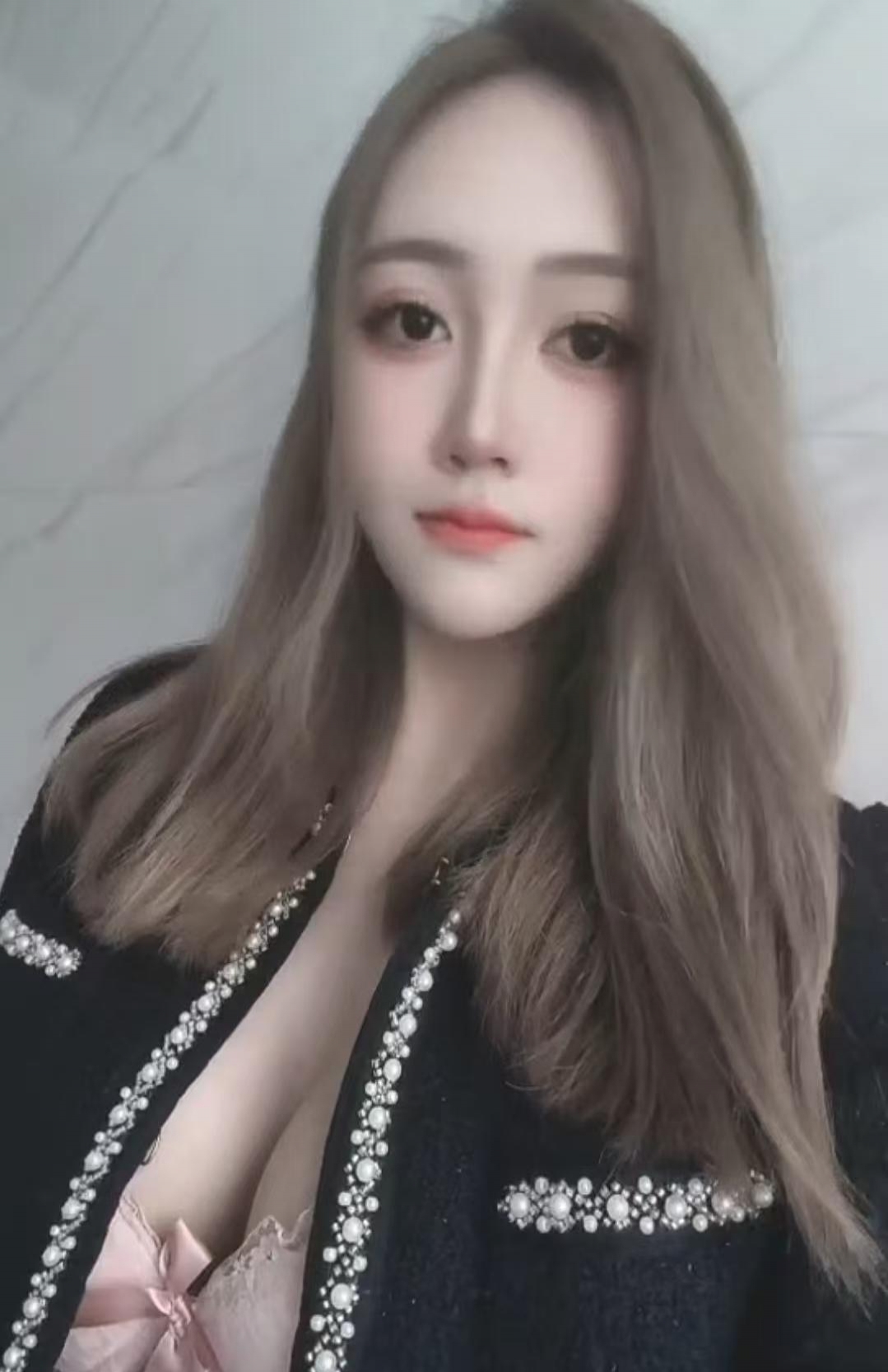 身材苗条的白族女孩 4