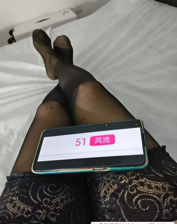 服务性大奶骚妇 1