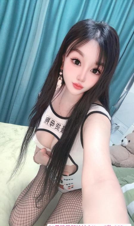 自聊大胸妹依诺 1