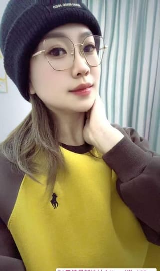 巨骚眼镜姐
