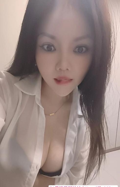 大胸美少妇 1