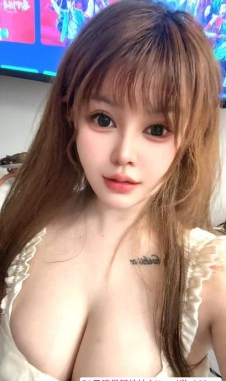 潮喷大胸老师画画 1
