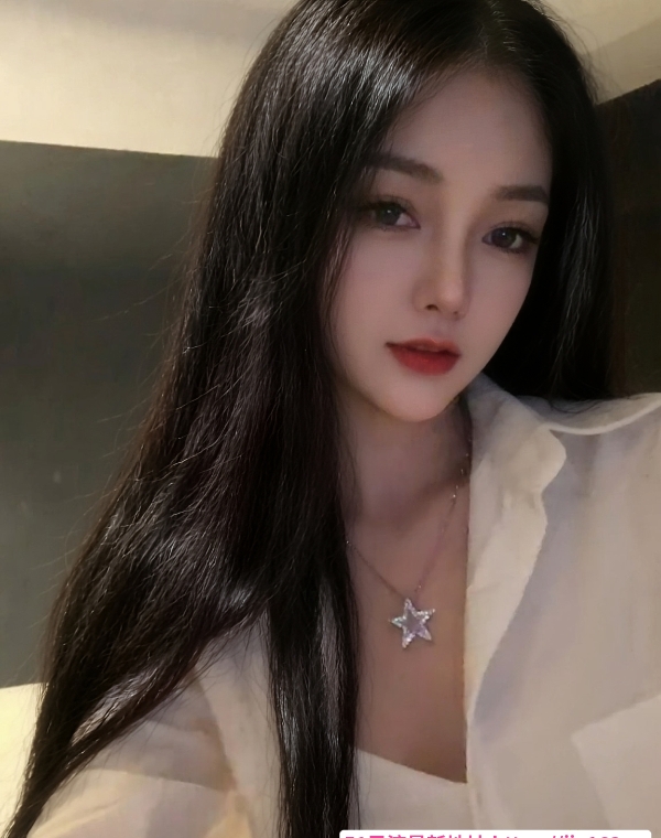 上梅林美乳西西 1