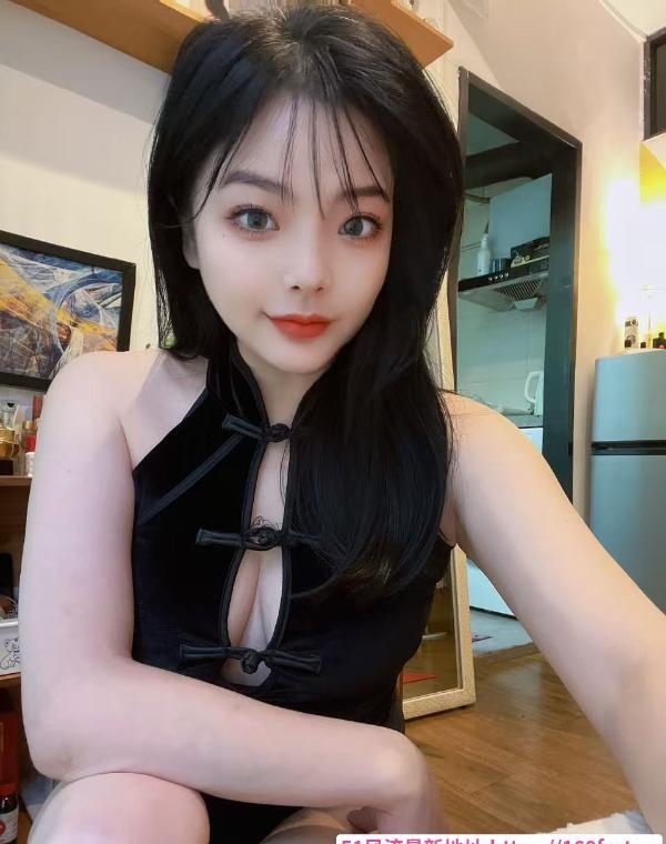 虎牙妹文文 1
