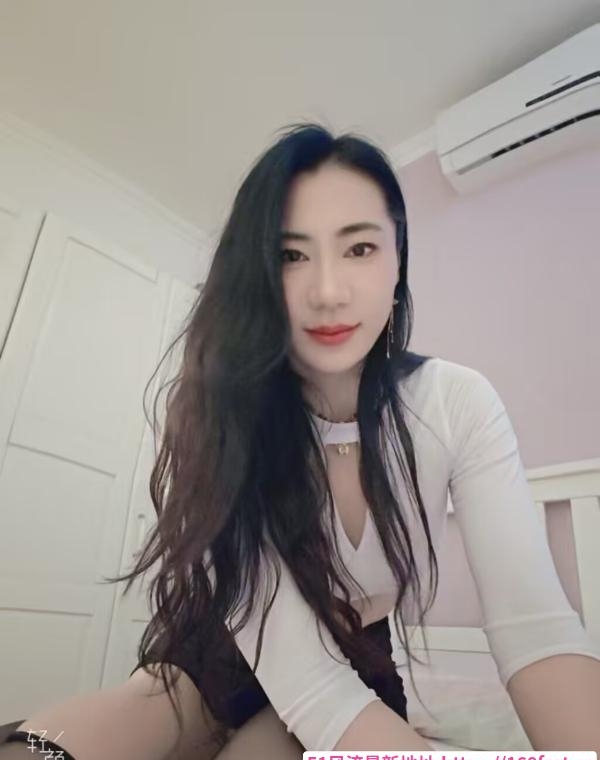 朝阳风骚大奶长腿少妇 1