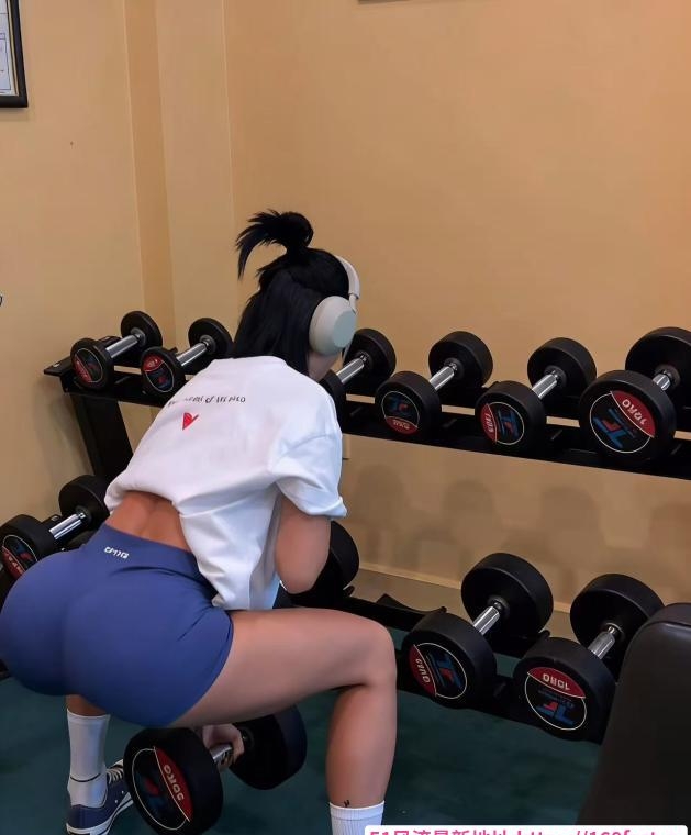 健身贝吉塔娃娃 1