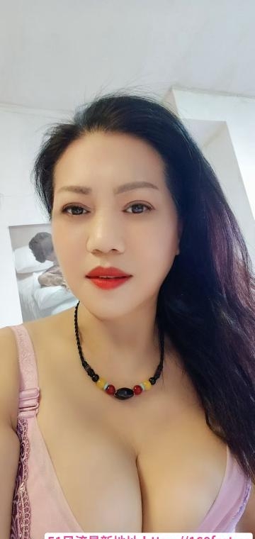巨乳少妇 1