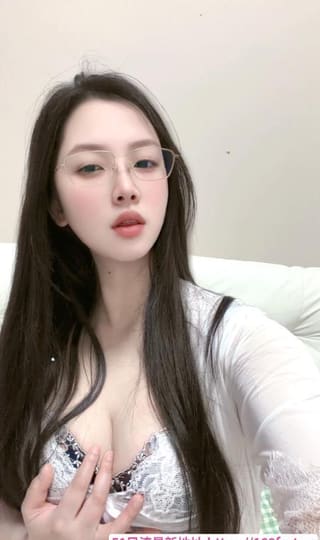 高挑反差明媚儿
