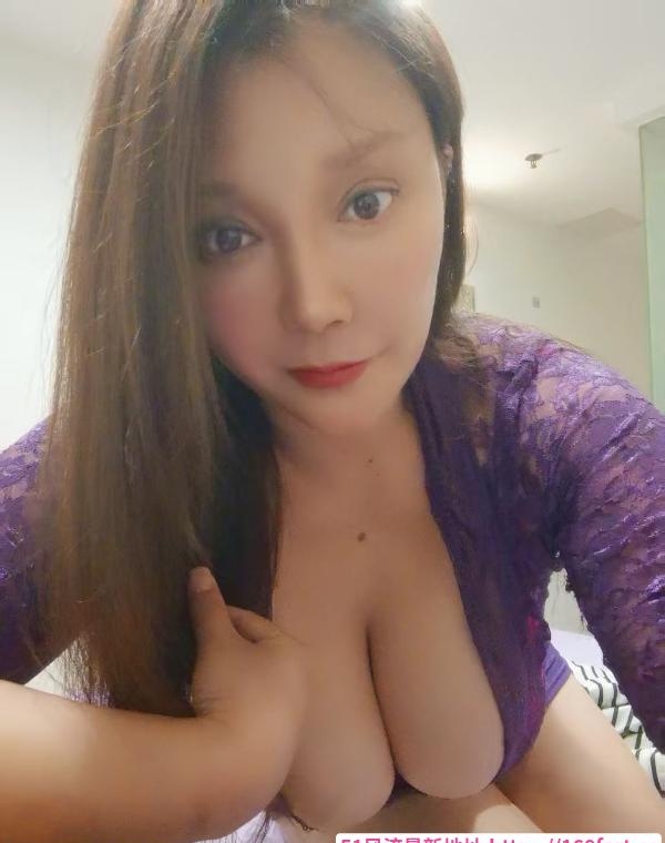 罗湖三通巨乳少妇 1